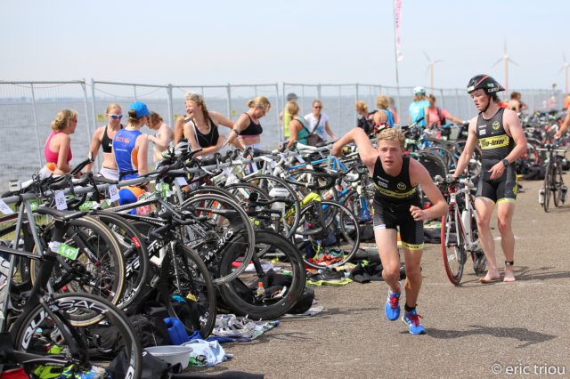 triathlonalmereduineersteentweededivisie178.jpg